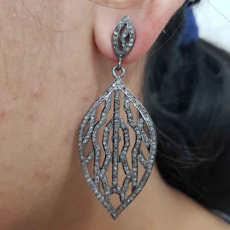 Unique Designer Leaf Style Earrings, Amazing Style Earrings For Wife, Gift For Love