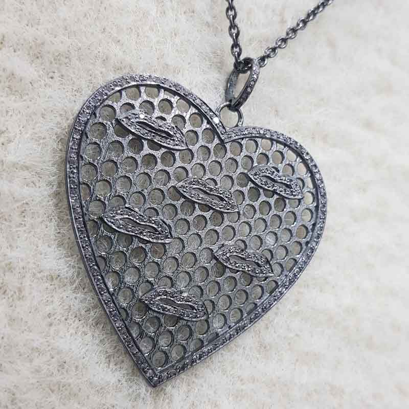 Designer Heart With Pave Lips Pendant, Attractive heart Necklace, Gift For Lover