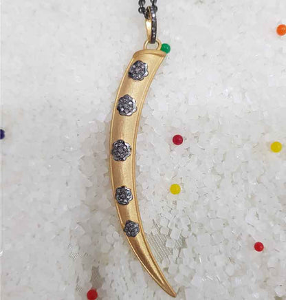 Handmade Designer Yellow Horn Pendant, Attractive Design, Horn Style